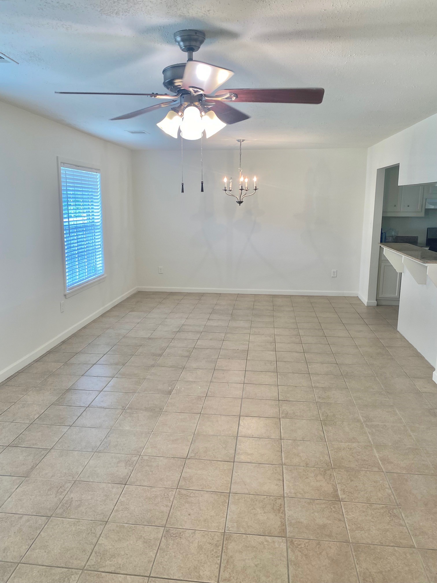 512 Wilmington Drive Property Photo 3