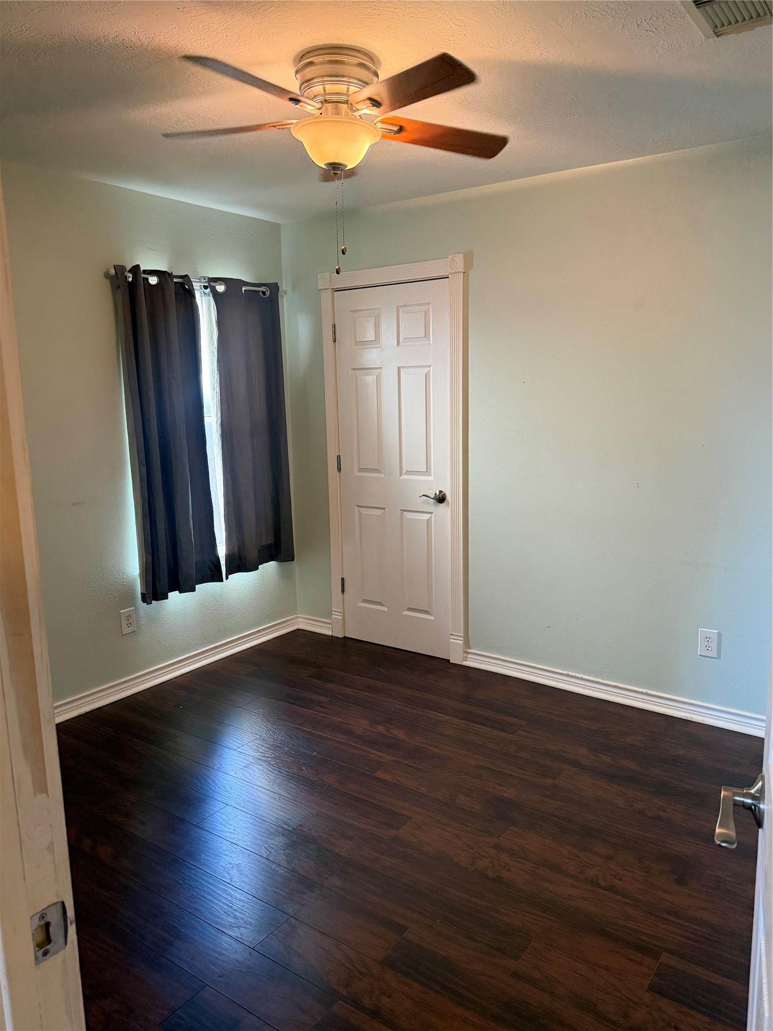 7527 Kennemer Drive Property Photo 3