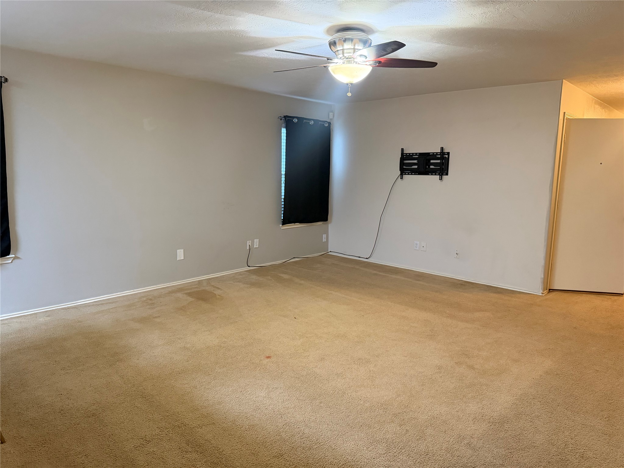 7527 Kennemer Drive Property Photo 10