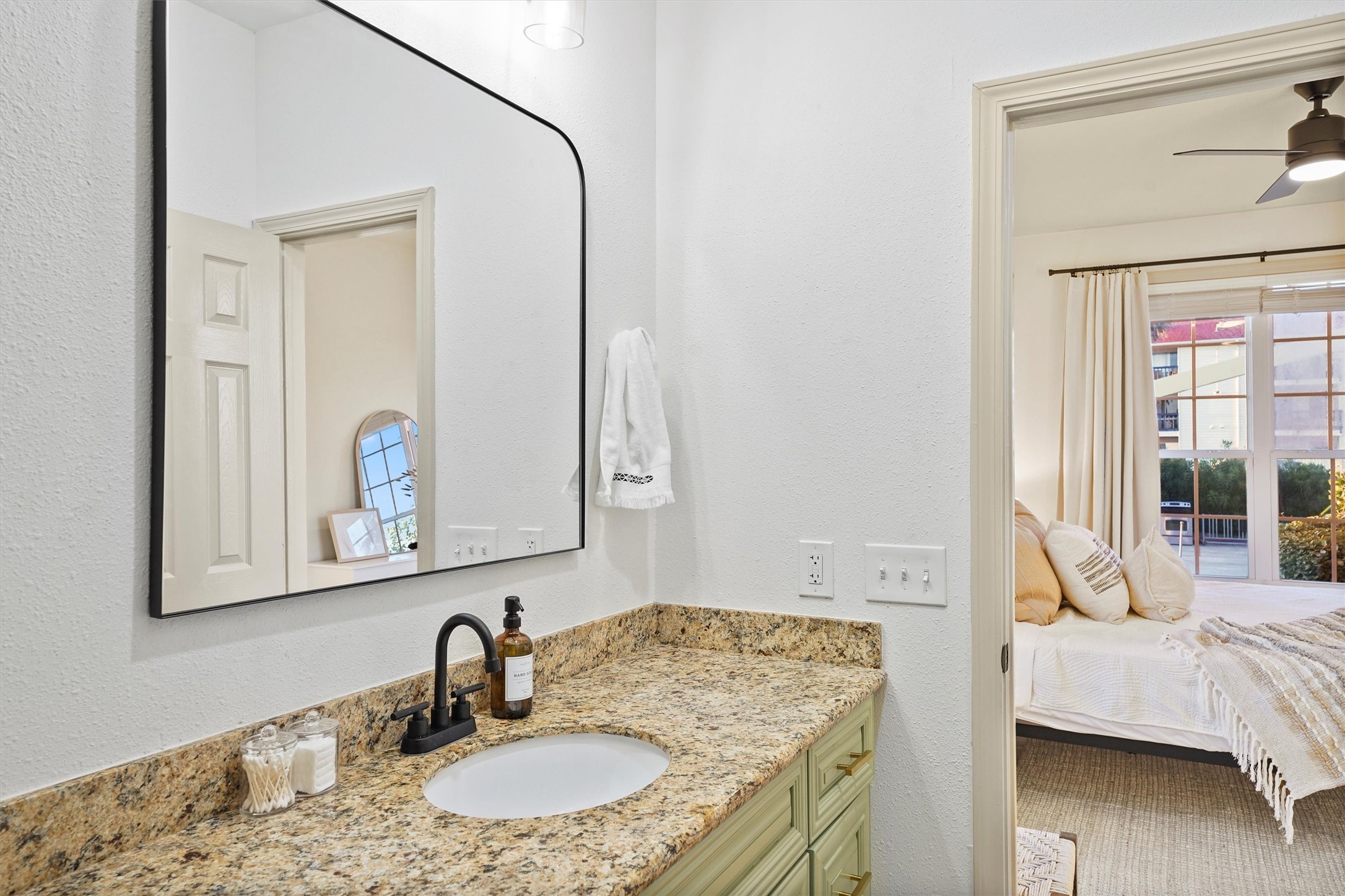 7000 Seawall Boulevard 1112 Property Photo 19