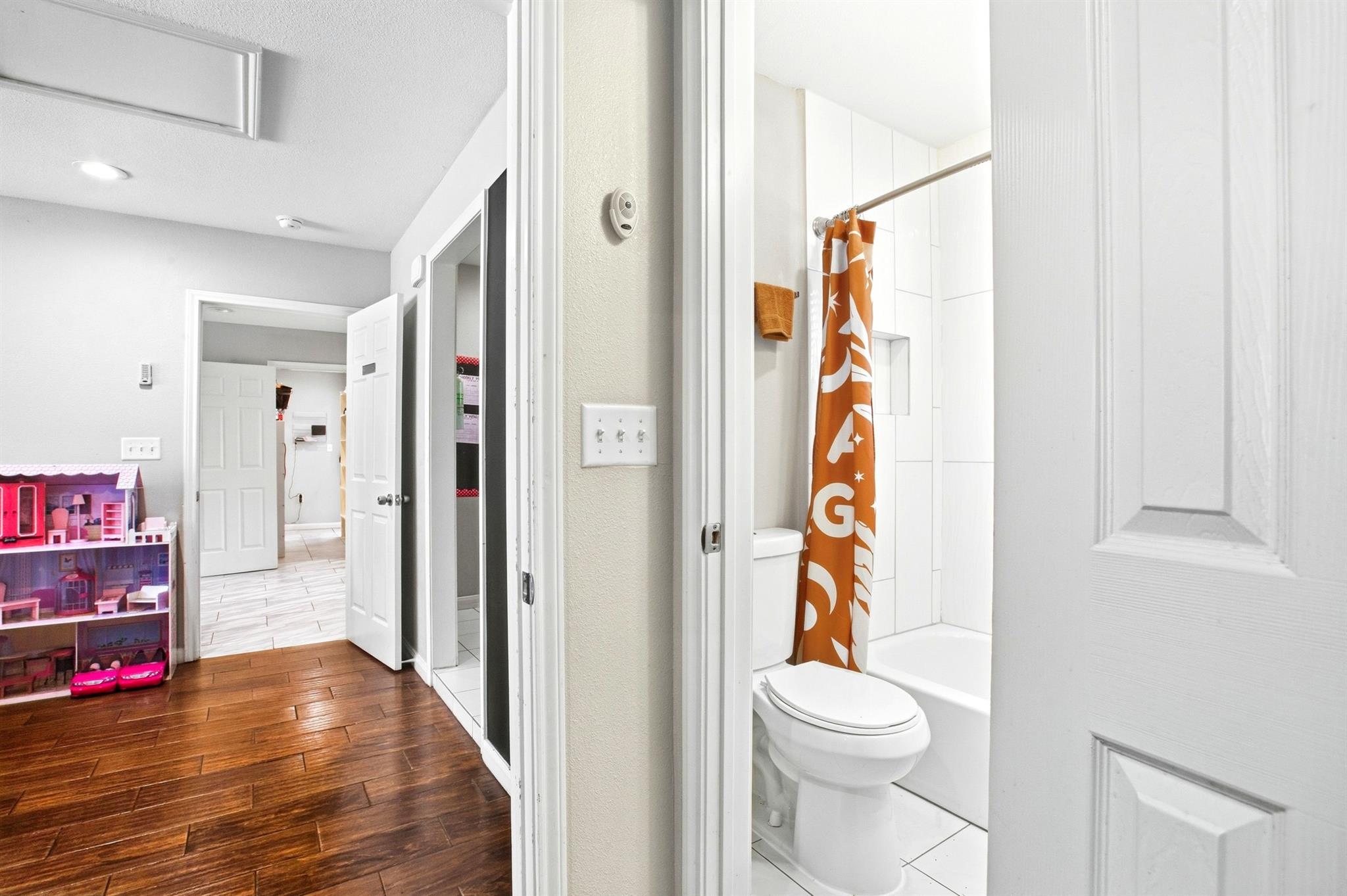 5302 Treaschwig Road Property Photo 22