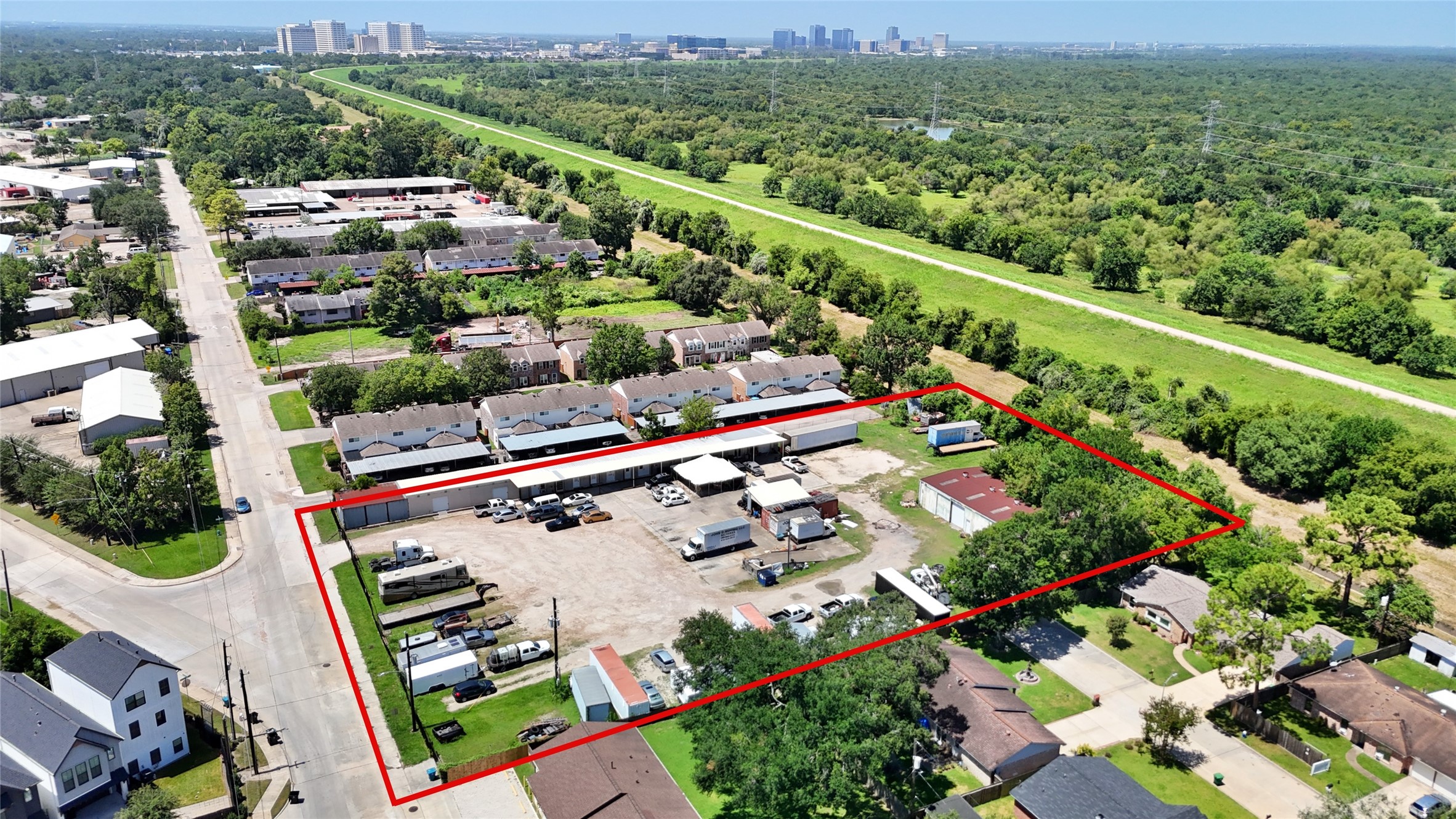 1915 Sherwood Forest Street Property Photo 8