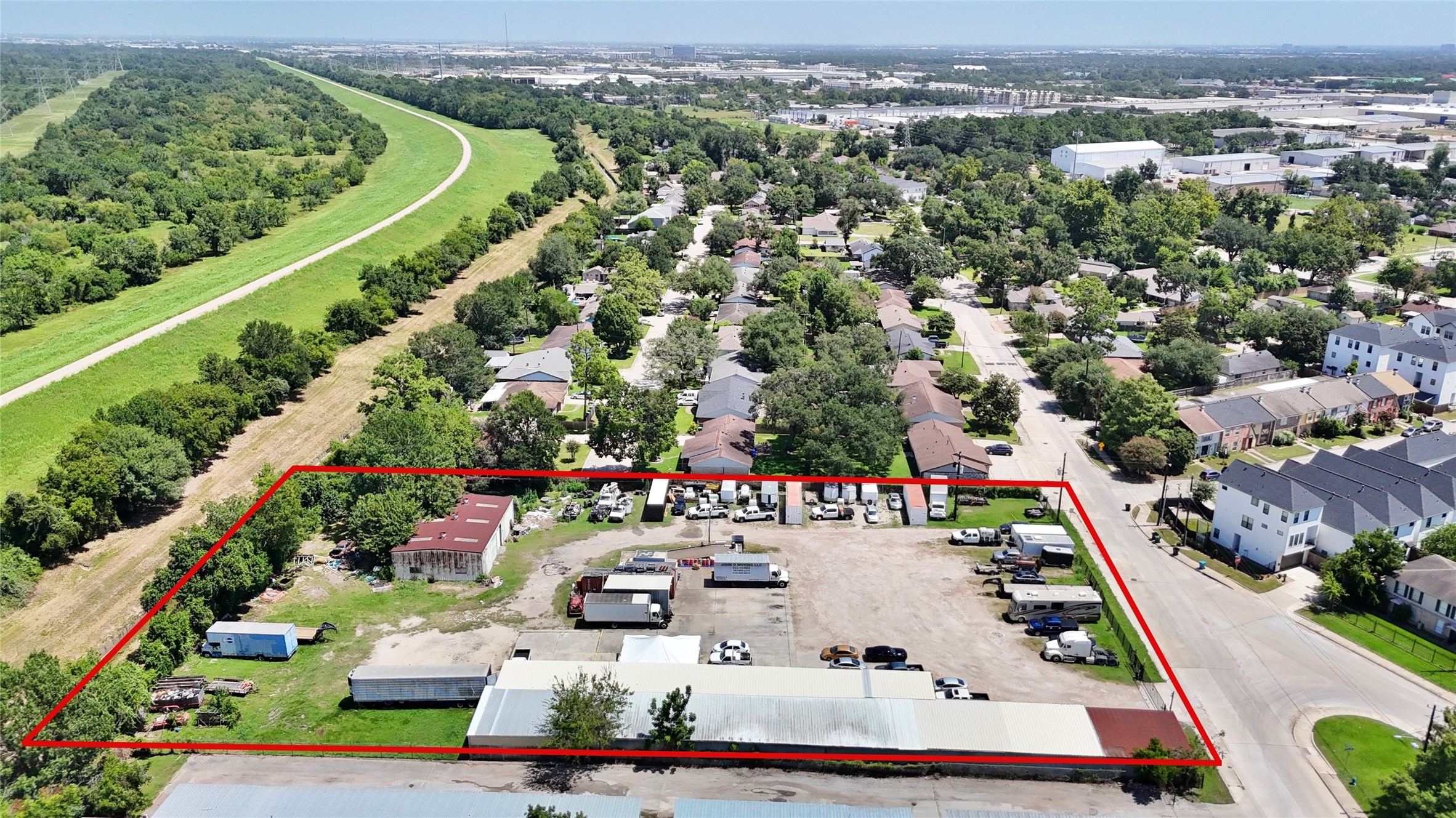 1915 Sherwood Forest Street Property Photo 11