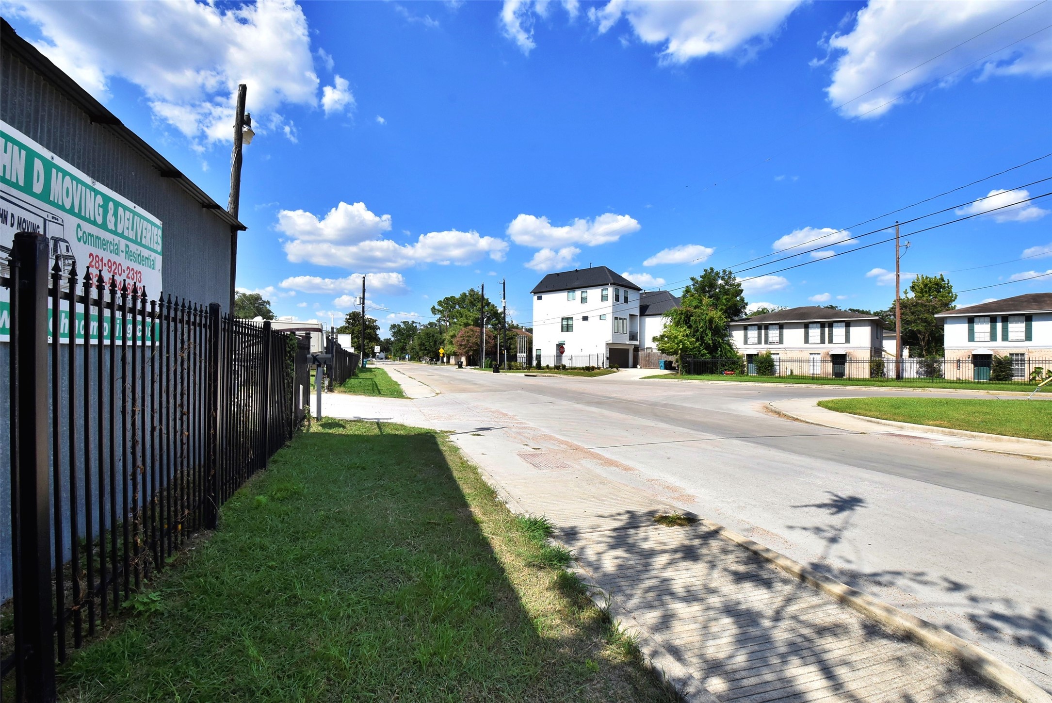 1915 Sherwood Forest Street Property Photo 16