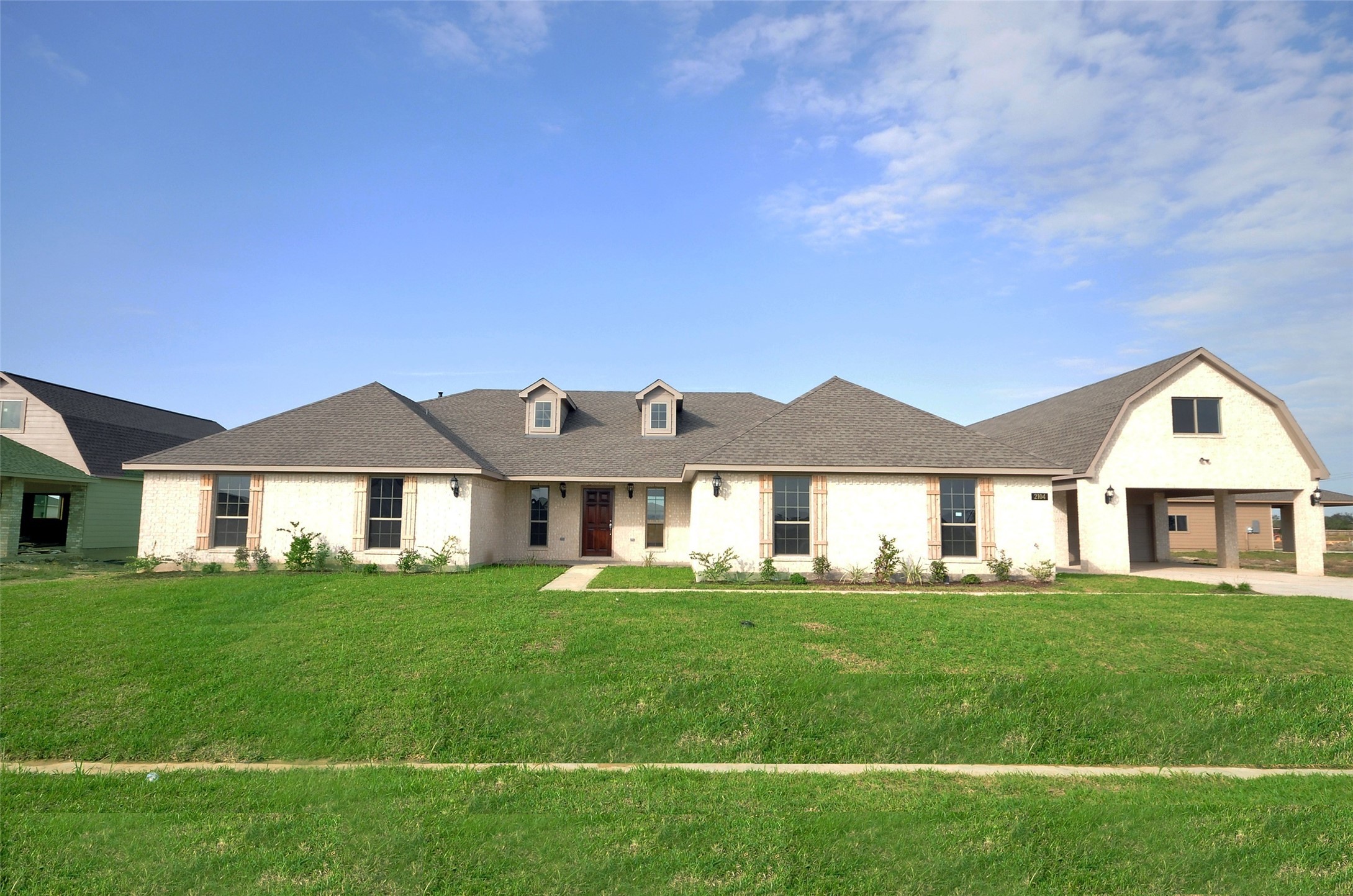 2104 Chandler Drive Property Photo 1