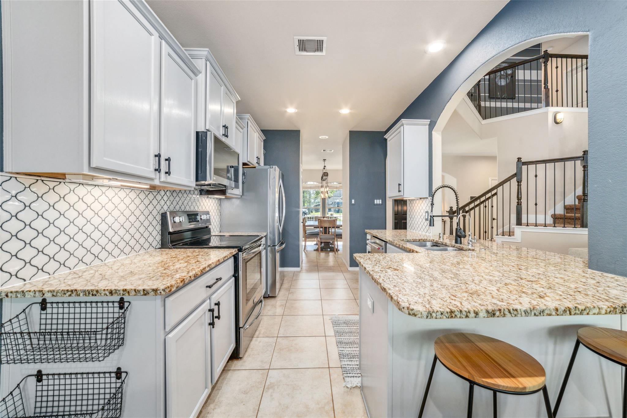 9239 Silver Back Trail Property Photo 8