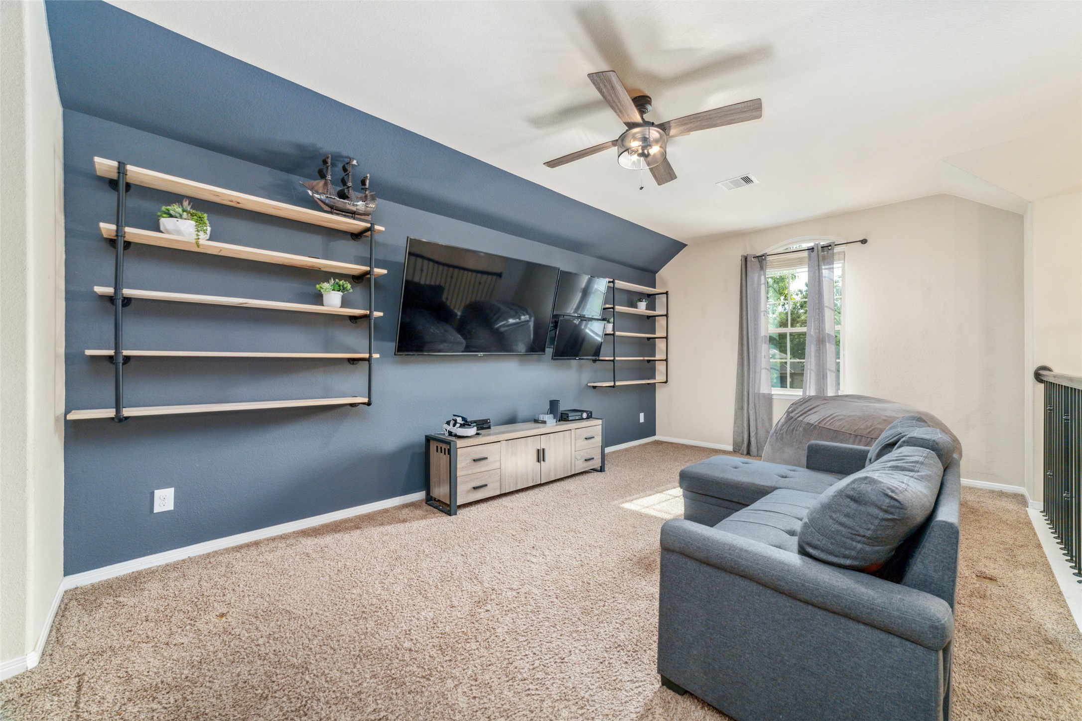 9239 Silver Back Trail Property Photo 27