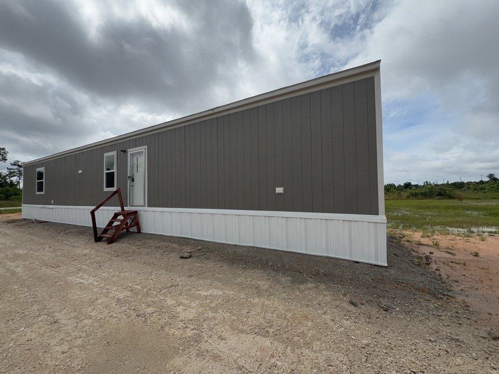 3046 5914 15 Property Photo 1