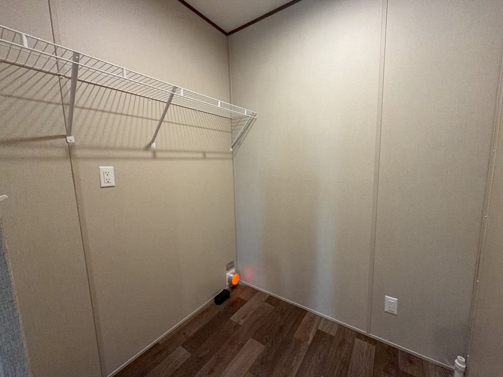 3046 5914 15 Property Photo 6