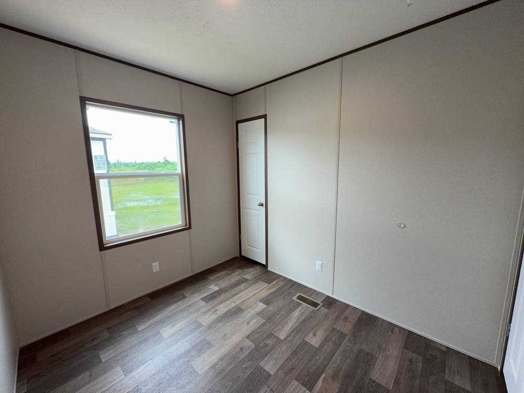 3046 5914 15 Property Photo 12