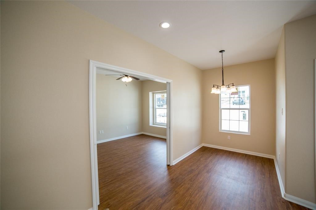 16917 Glenheath Property Photo 3