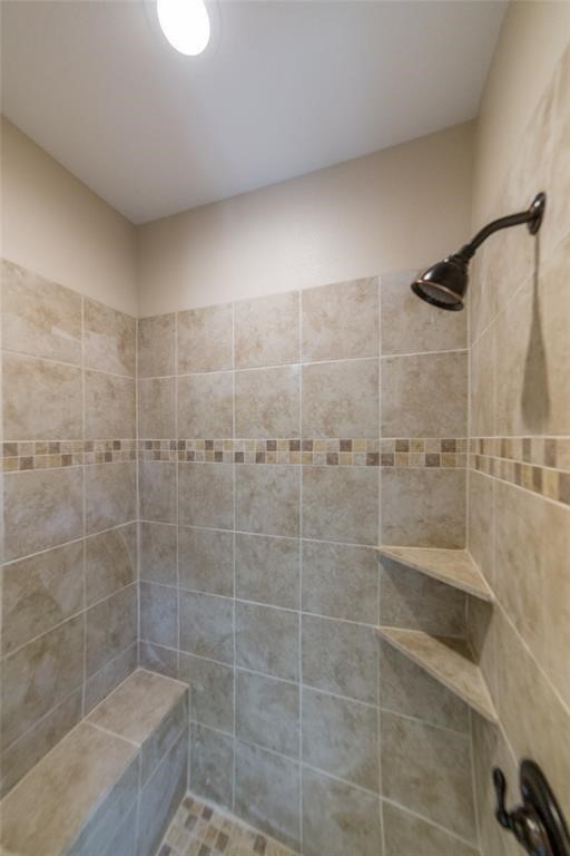 16917 Glenheath Property Photo 9