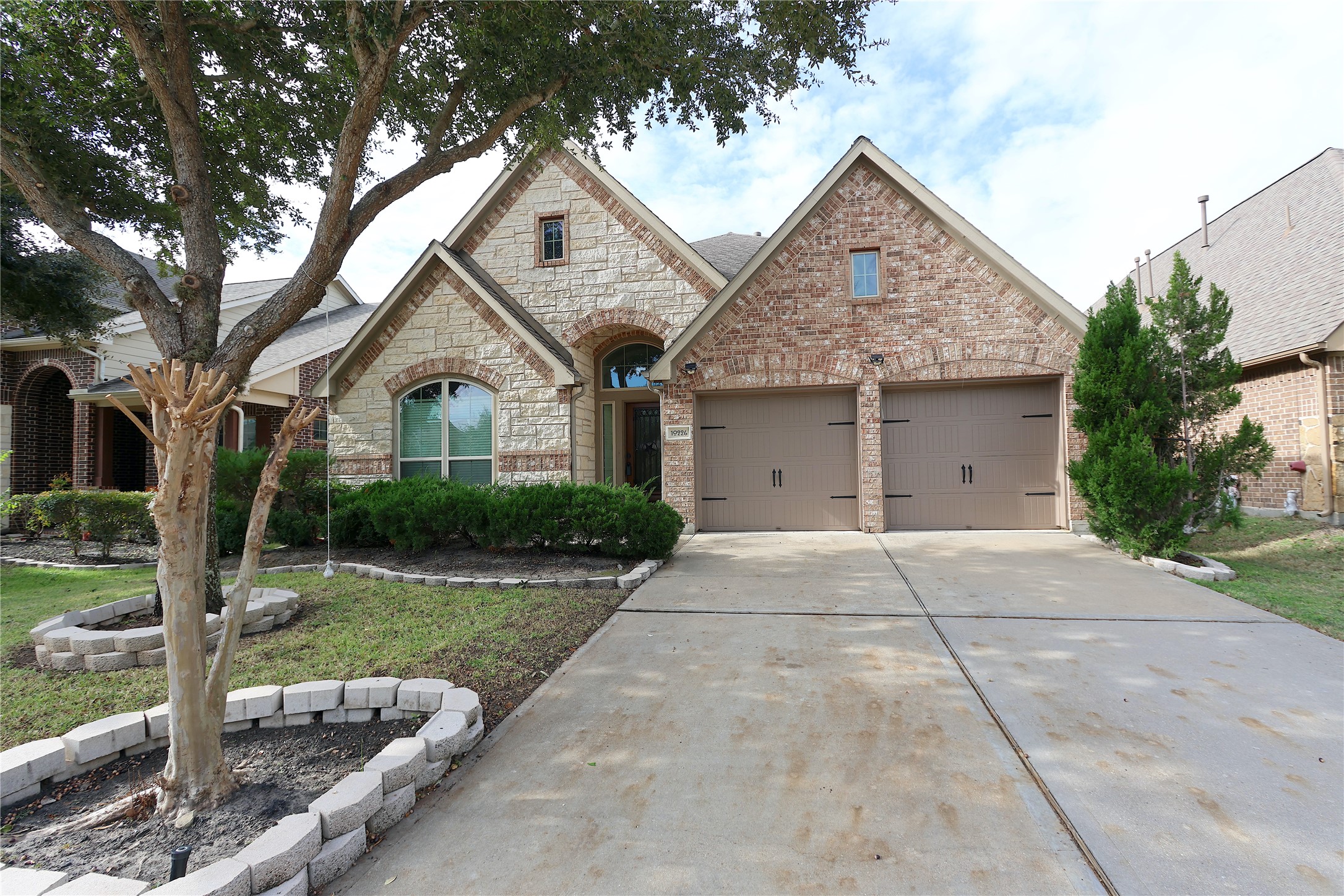 10226 Rouken Glen Court Property Photo 2