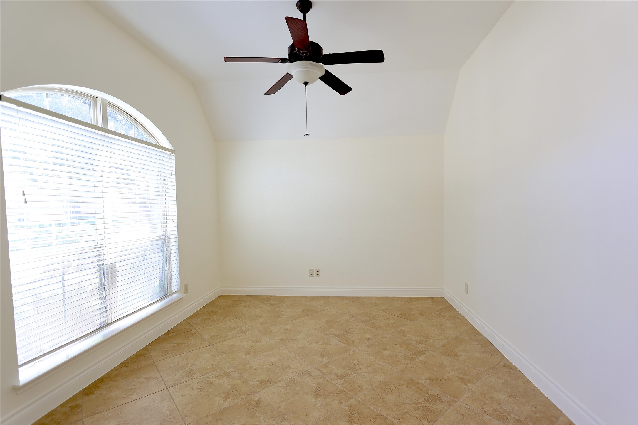 10226 Rouken Glen Court Property Photo 4