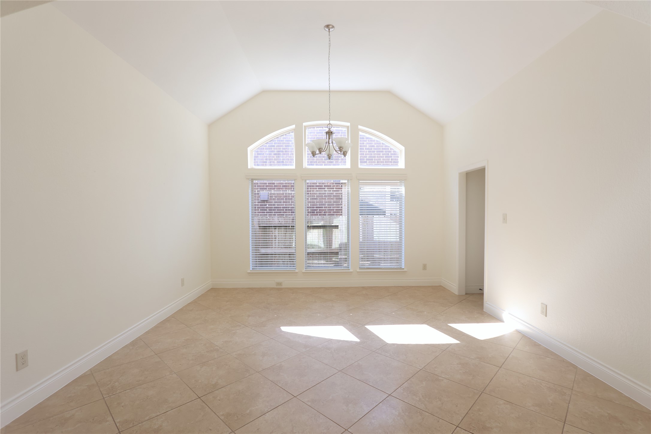 10226 Rouken Glen Court Property Photo 5
