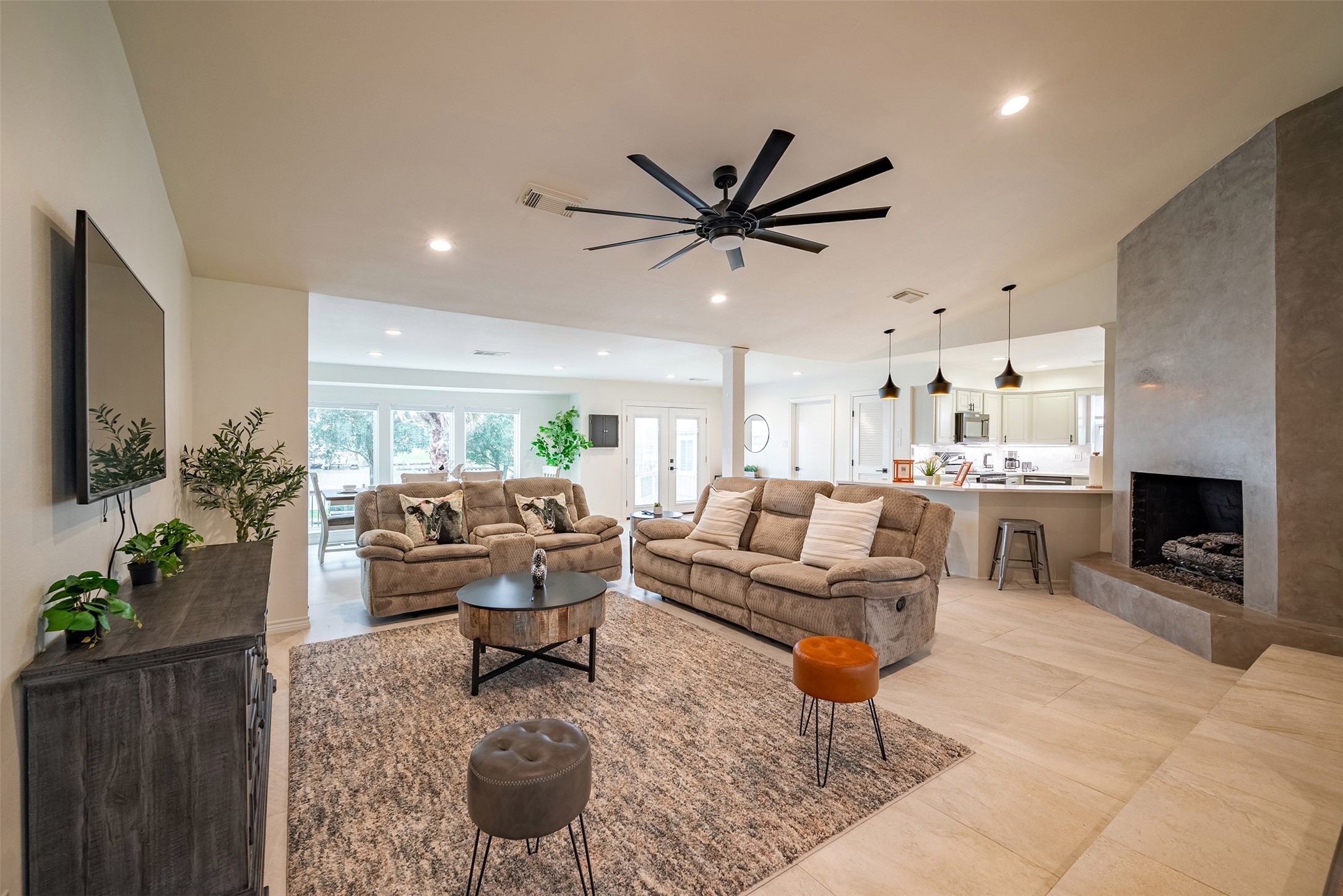 18510 Barbuda Lane Property Photo 4