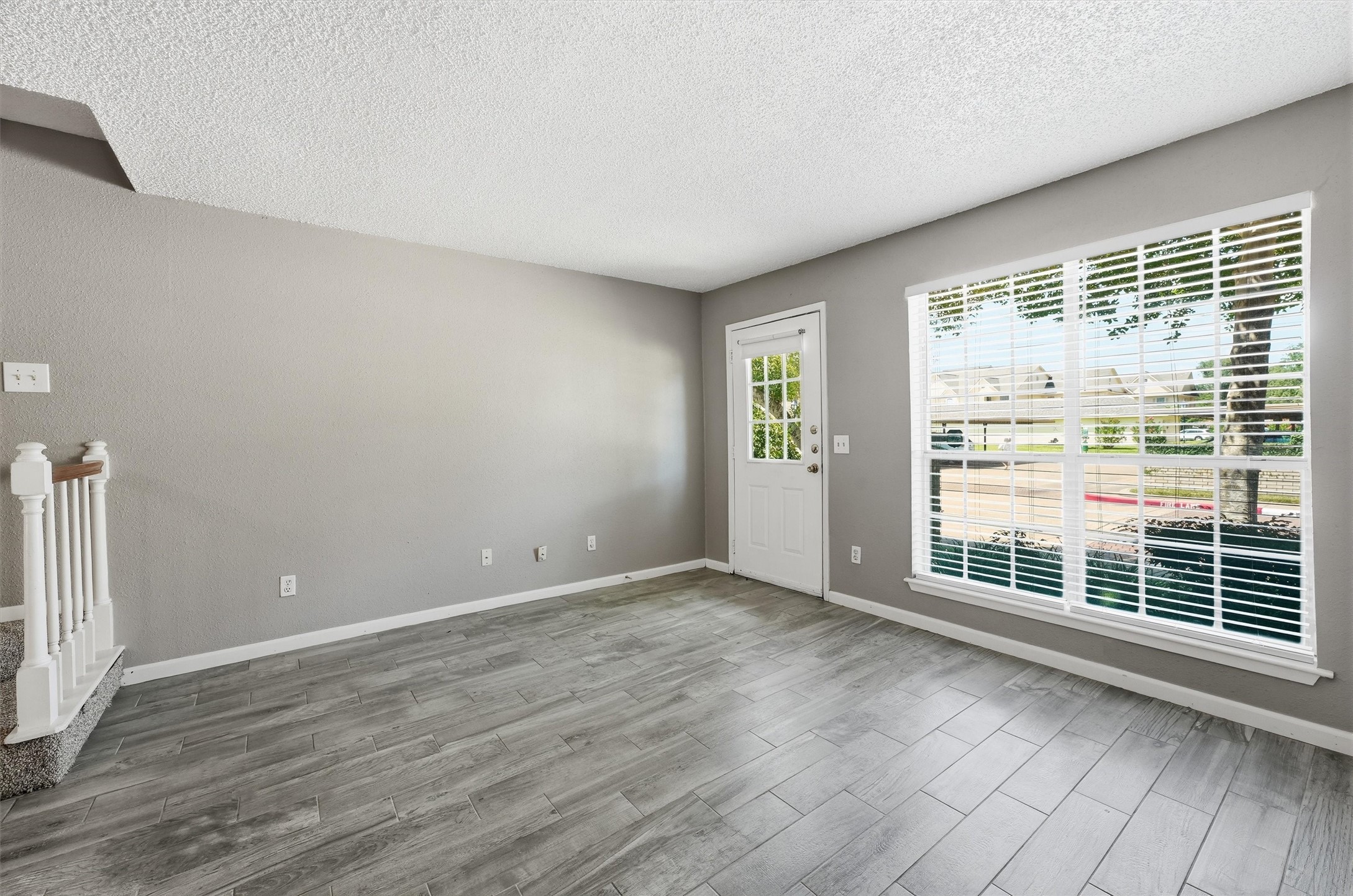 2808 Grants Lake Boulevard 304 Property Photo 6