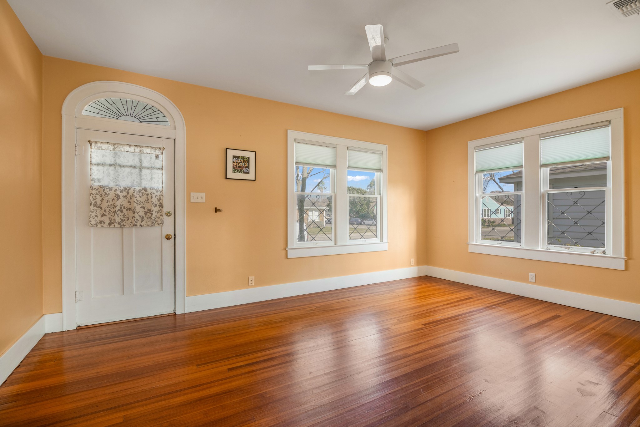 4823 Fannin Drive Property Photo 9