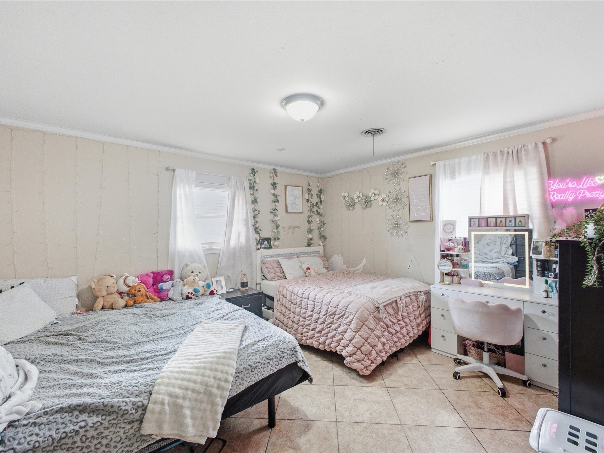 2104 French Place Property Photo 11