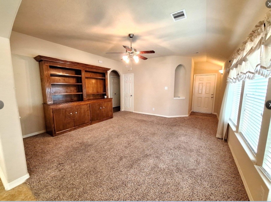 6207 Lovage Avenue Property Photo 8
