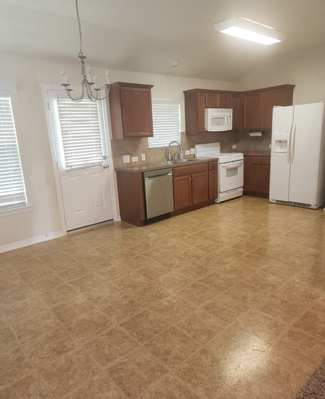 6207 Lovage Avenue Property Photo 9