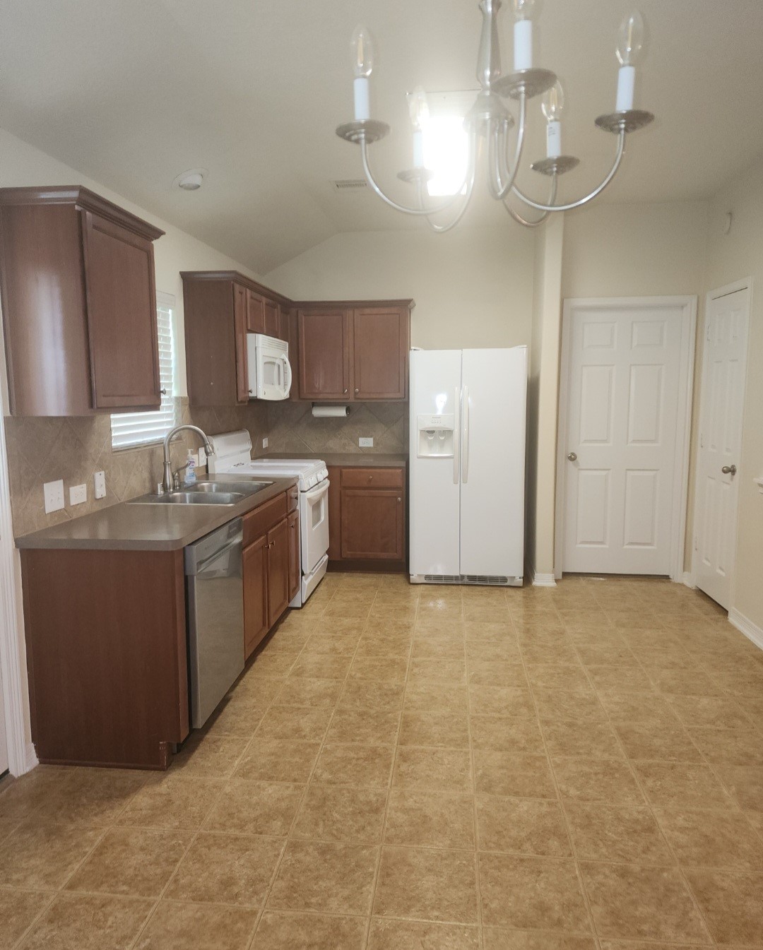 6207 Lovage Avenue Property Photo 10
