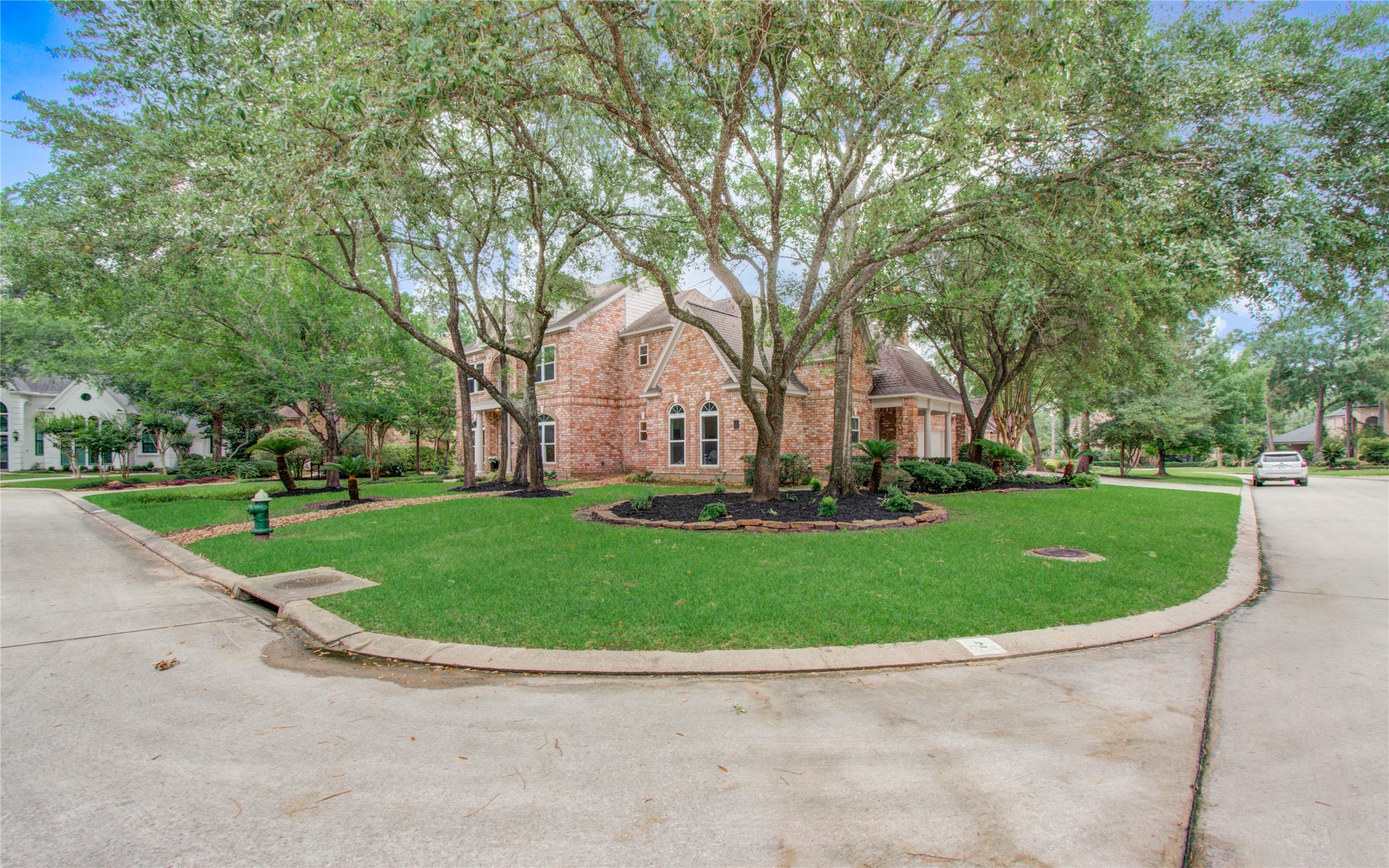2 English Glade Court Property Photo 7
