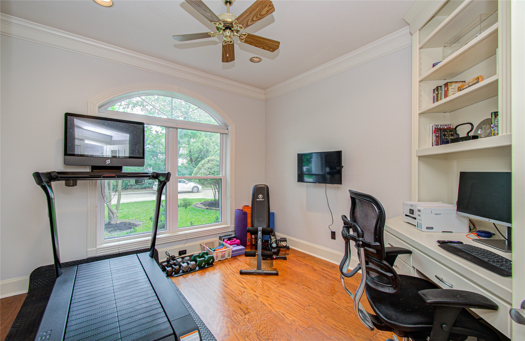 2 English Glade Court Property Photo 16