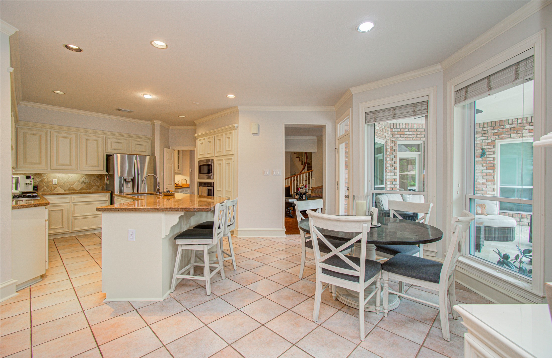 2 English Glade Court Property Photo 19