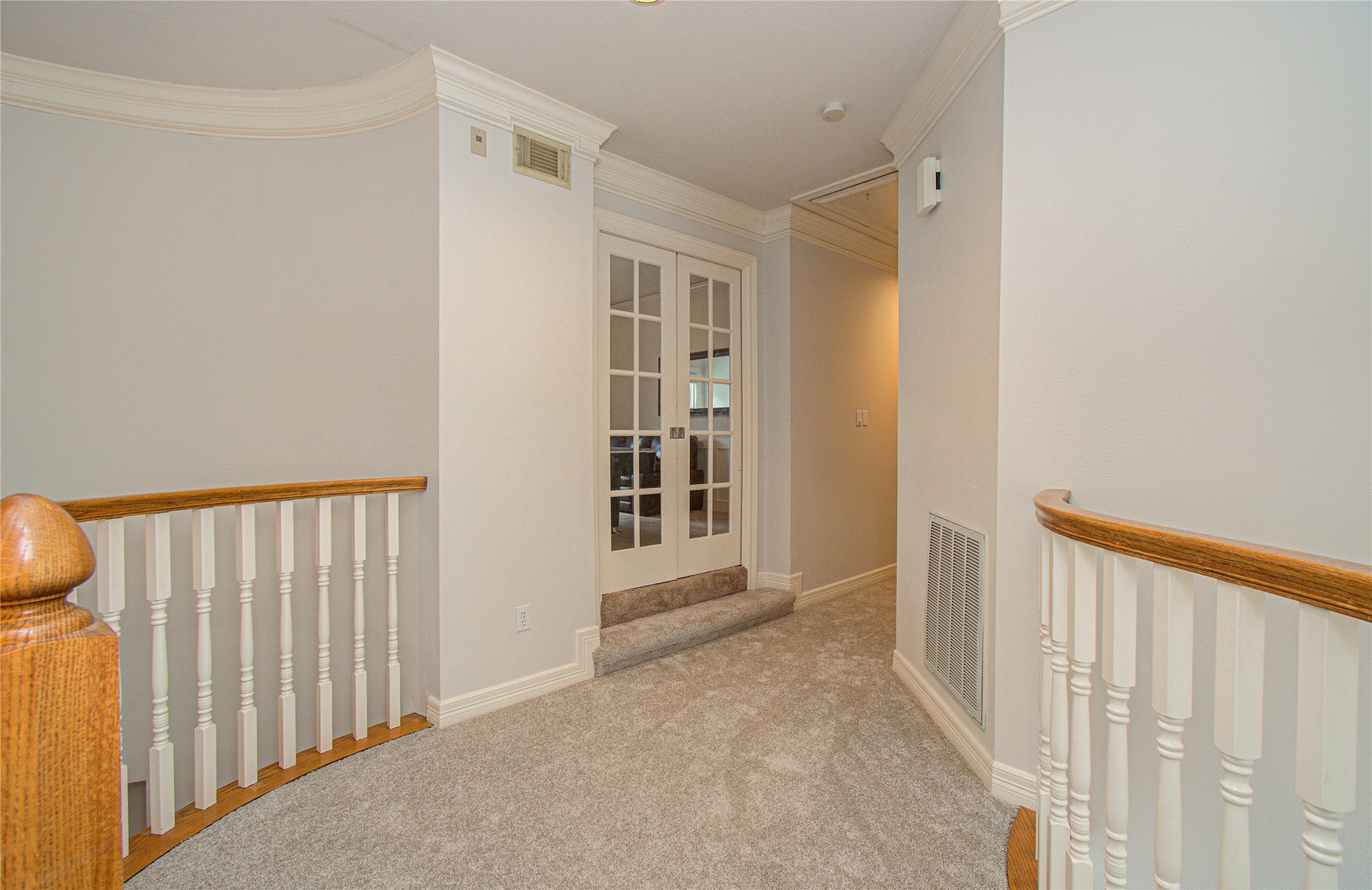 2 English Glade Court Property Photo 33