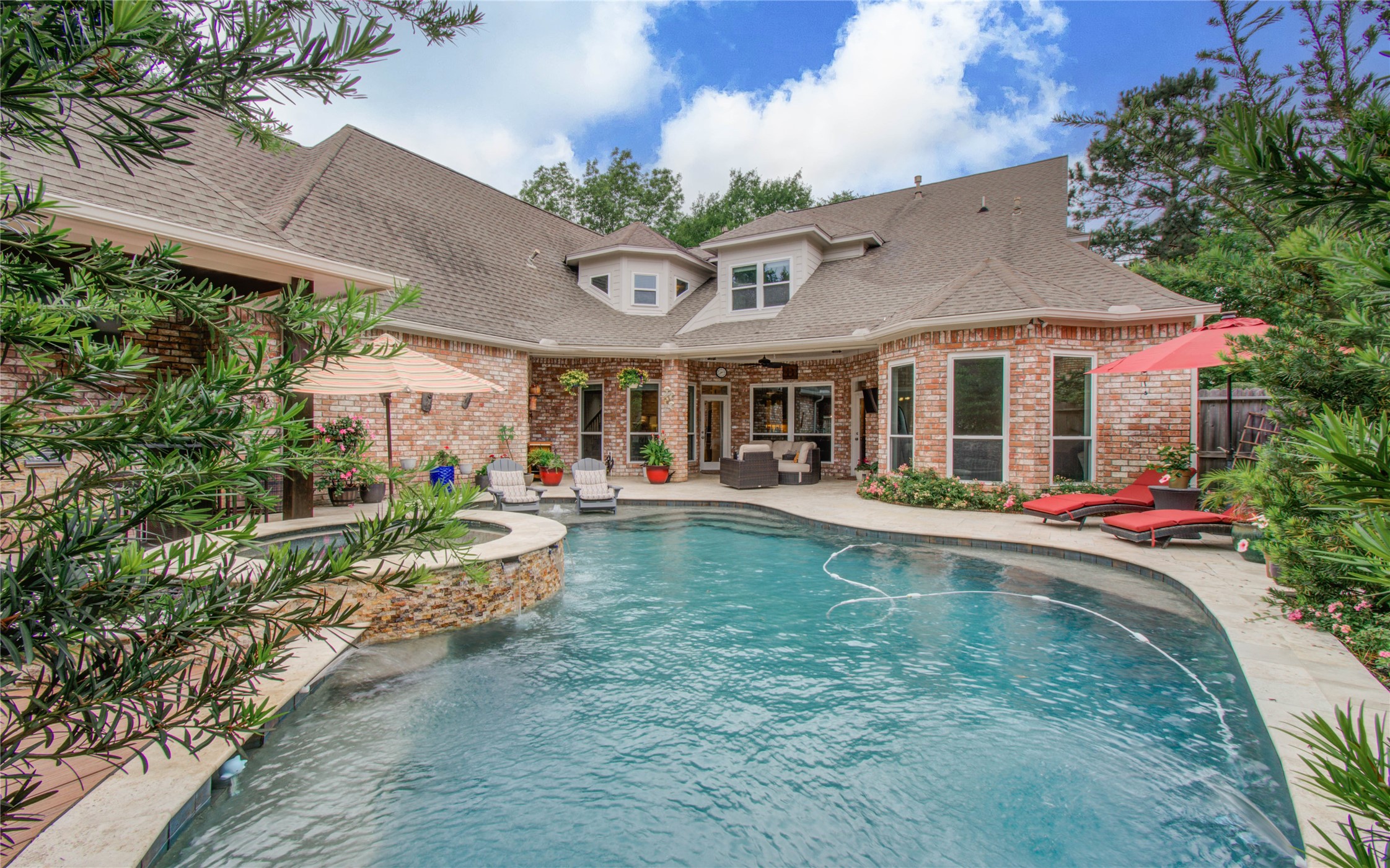 2 English Glade Court Property Photo 44