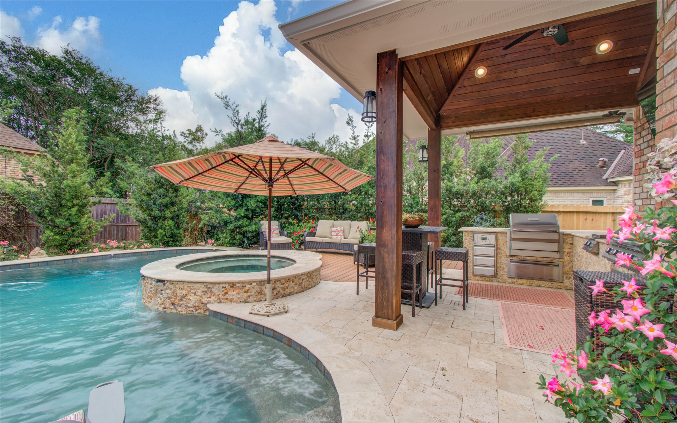2 English Glade Court Property Photo 46