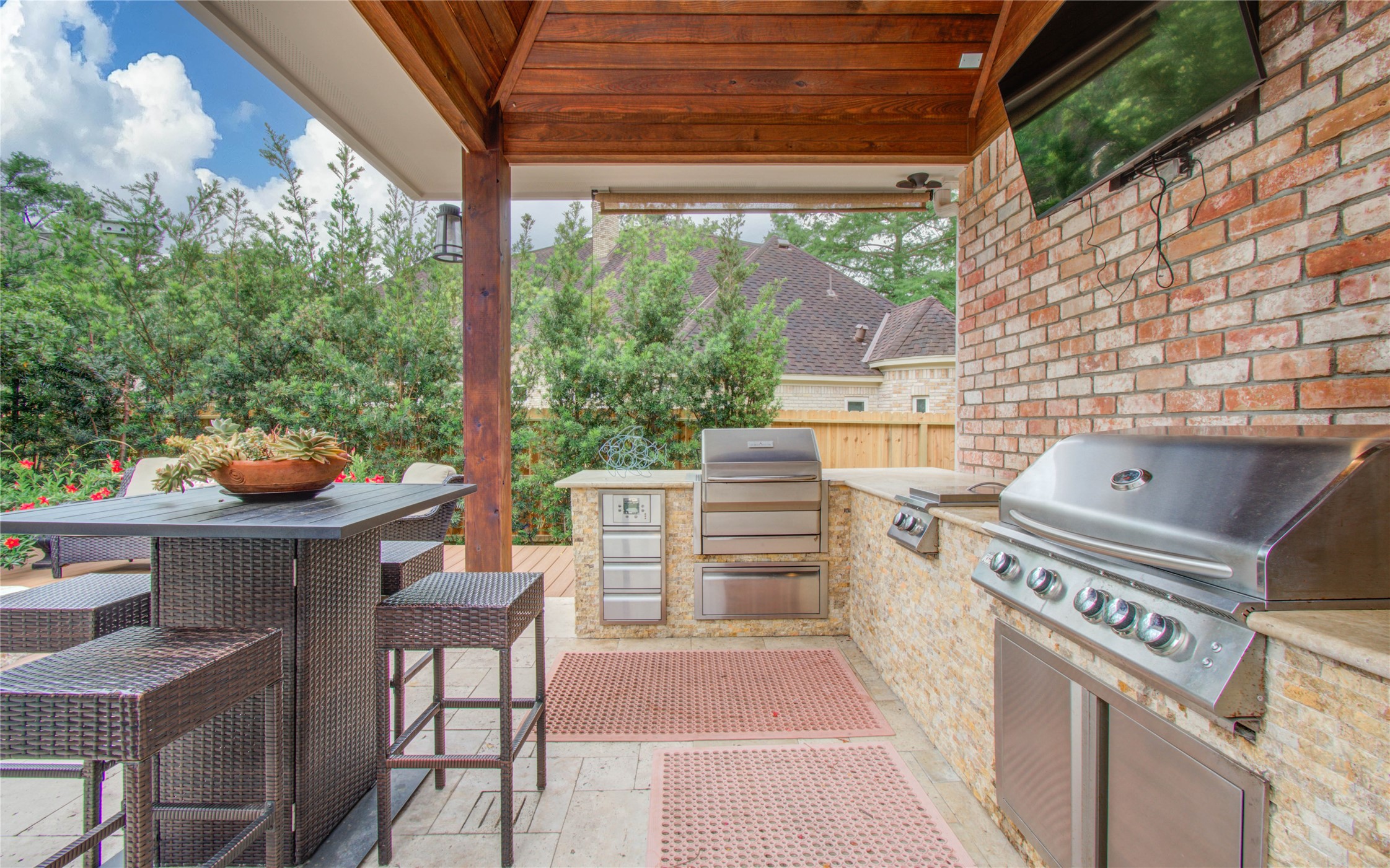 2 English Glade Court Property Photo 48