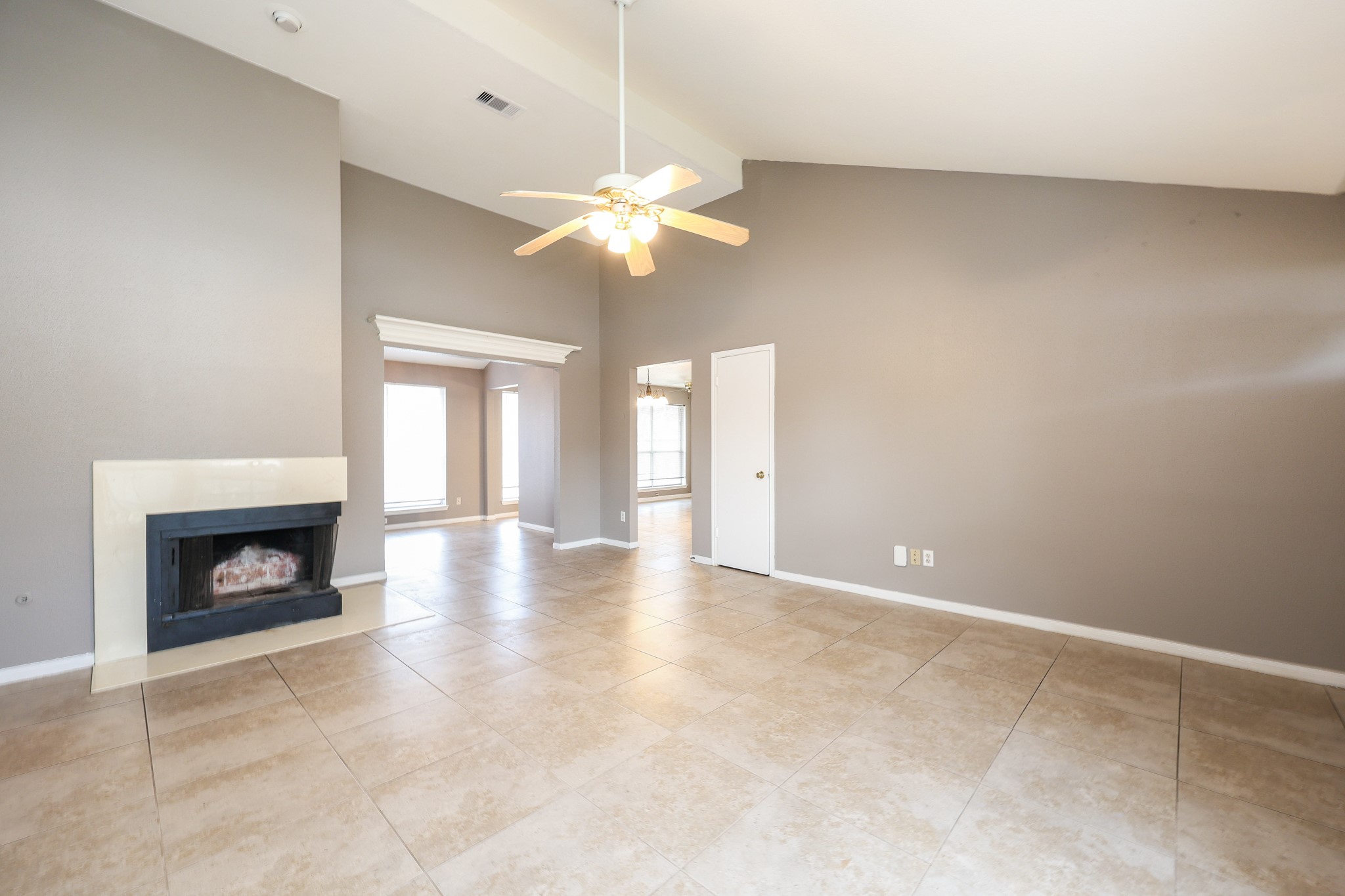 2306 Old Oak Lane Property Photo 4
