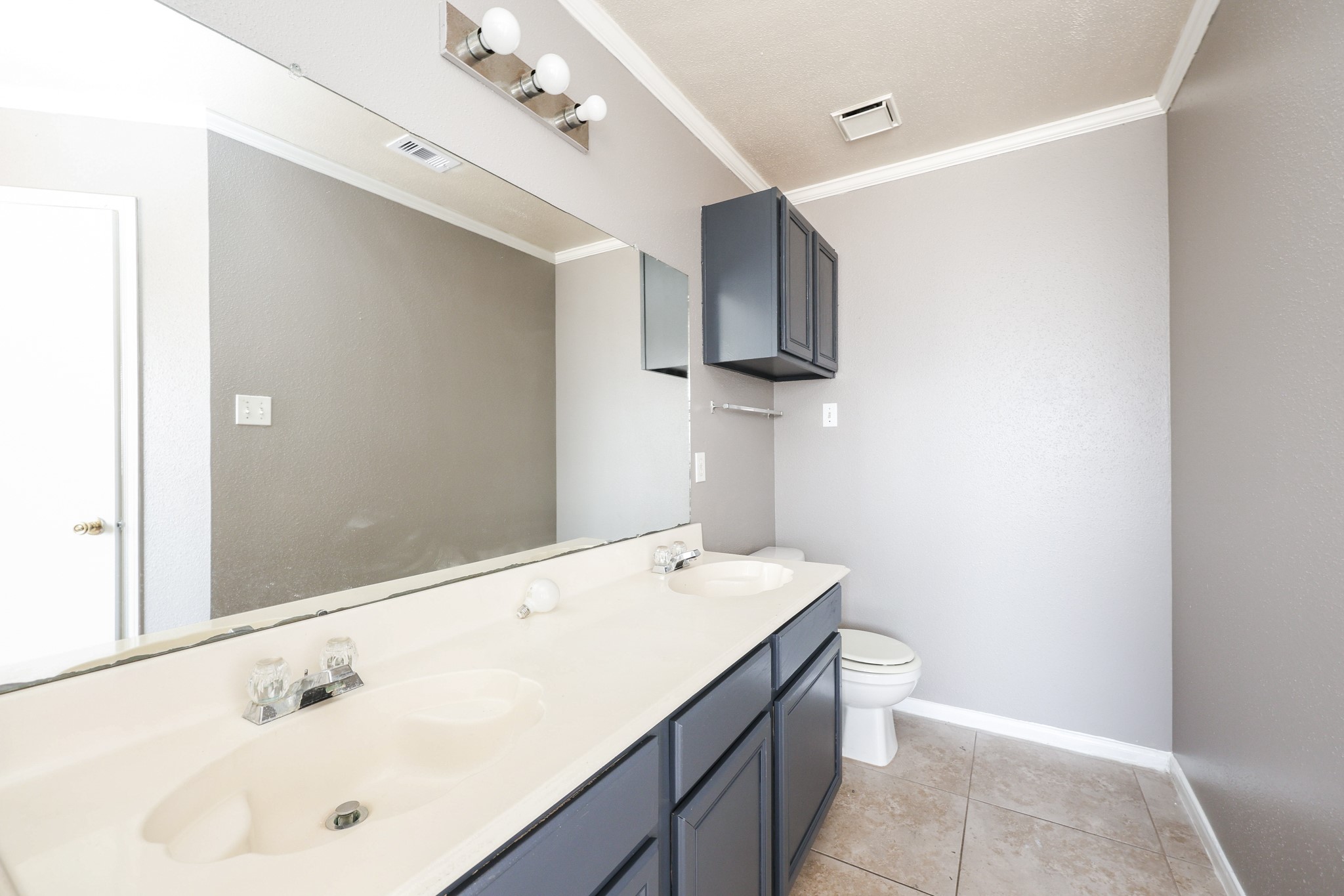 2306 Old Oak Lane Property Photo 12