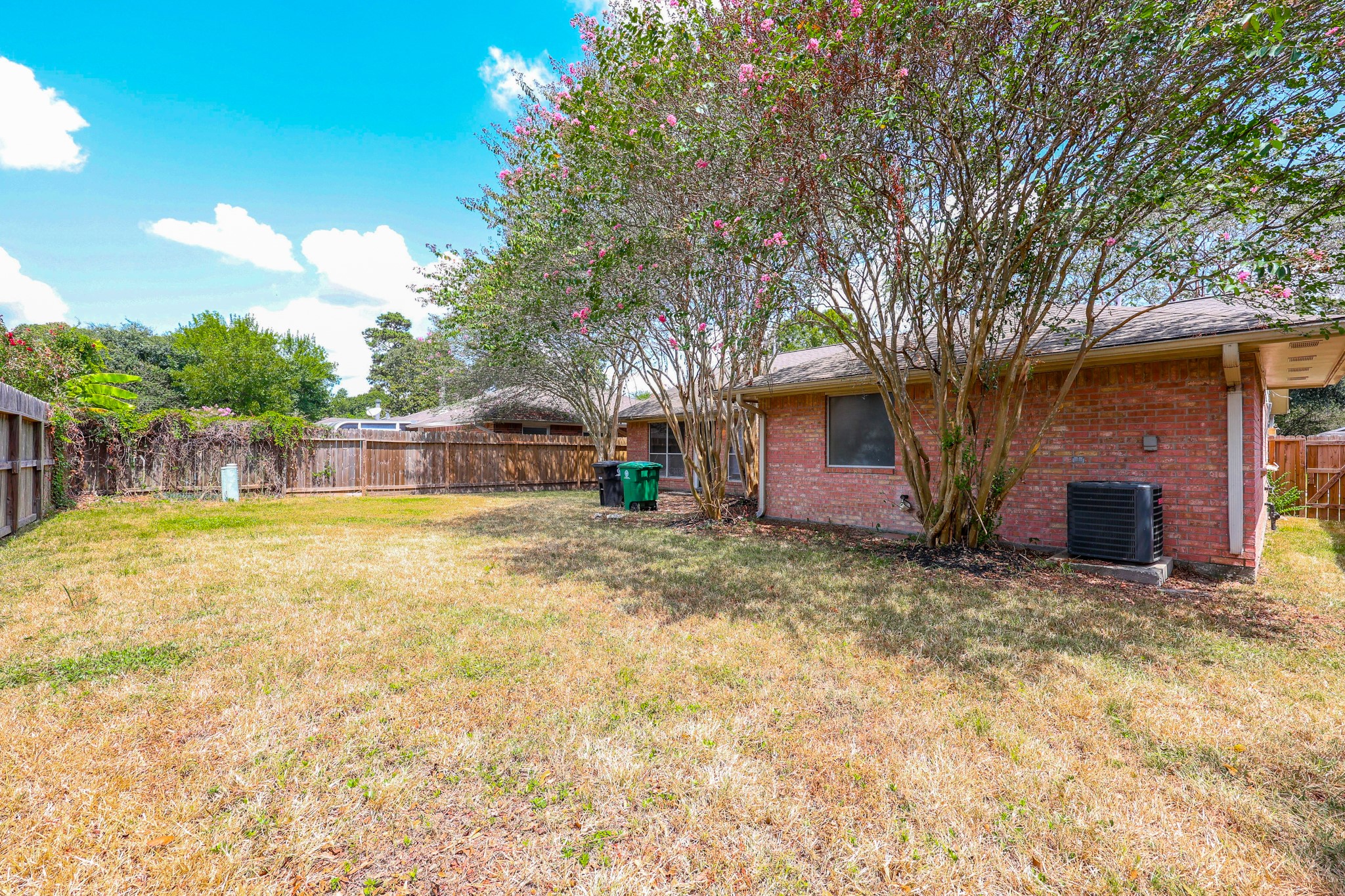 2306 Old Oak Lane Property Photo 19
