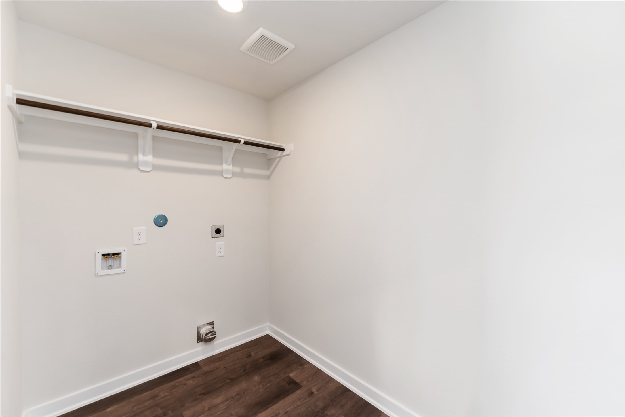 16841 Needlepoint Drive Property Photo 11