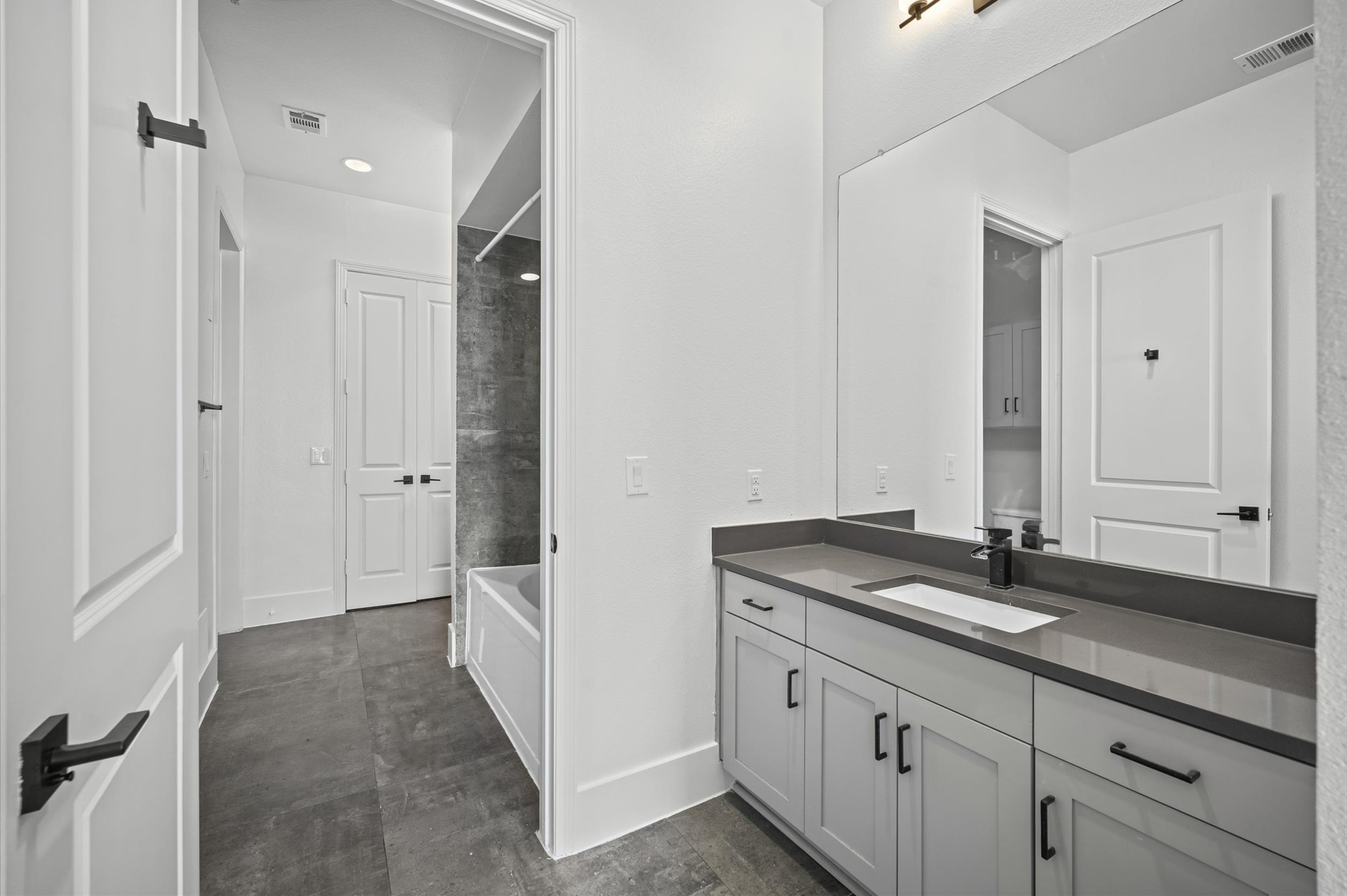 1508 Blodgett Street 503 Property Photo 17