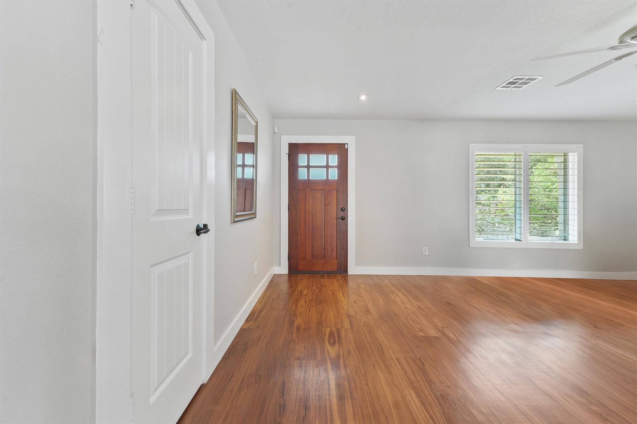 5618 Dawnridge Drive Property Photo 5