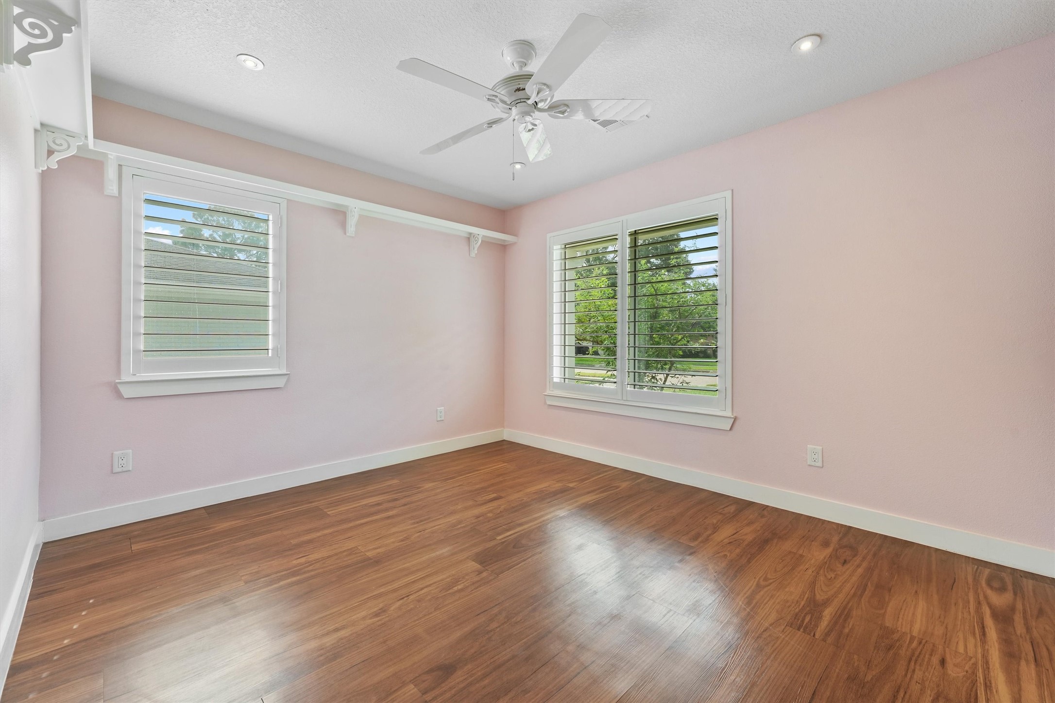 5618 Dawnridge Drive Property Photo 8