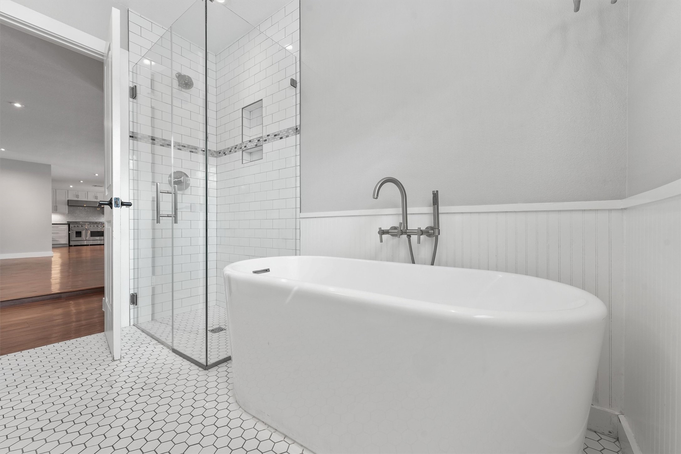 5618 Dawnridge Drive Property Photo 11