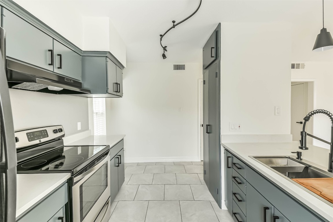 5922 Fairdale Lane C Property Photo 12
