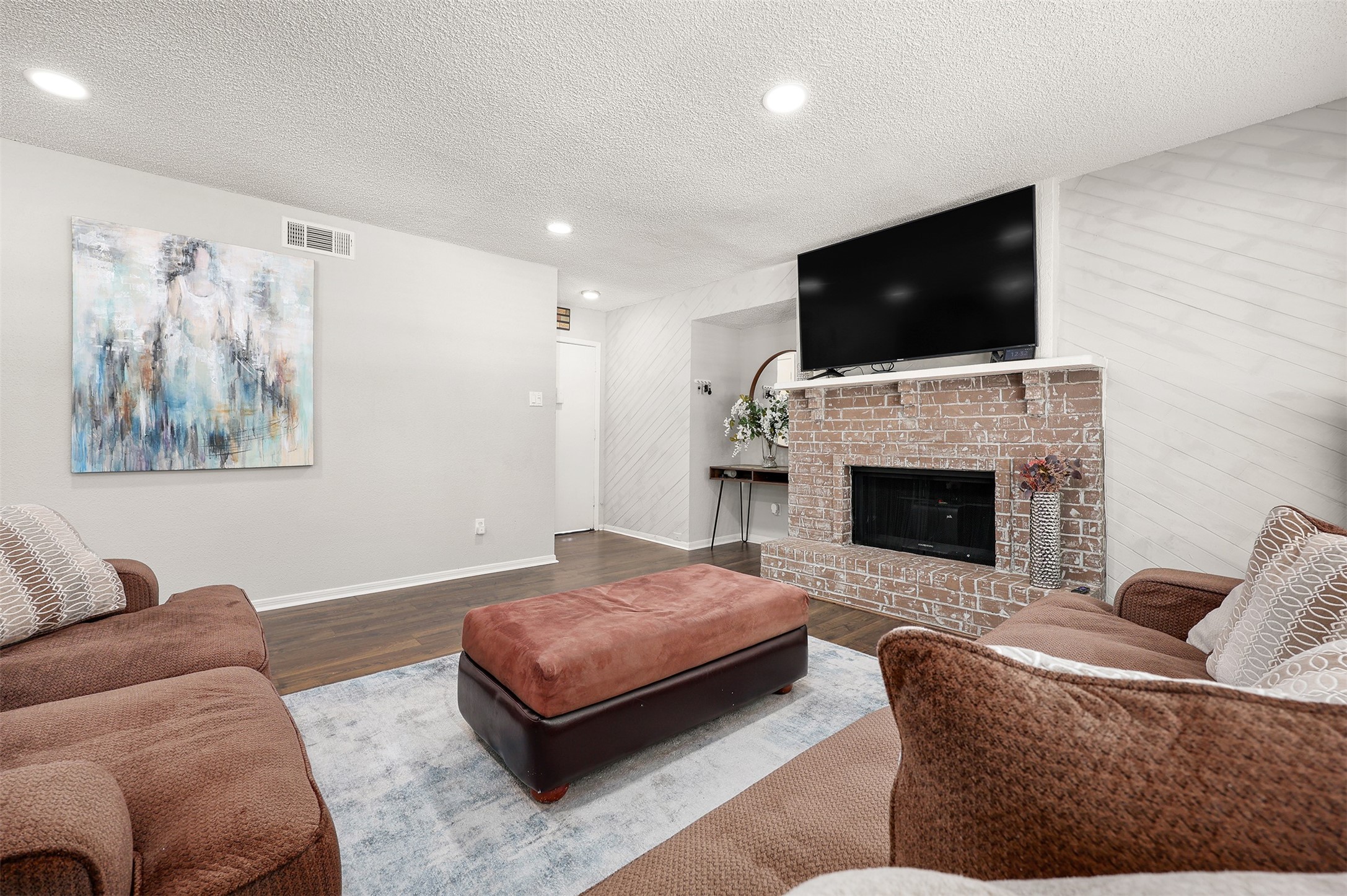 1516 Bay Area Boulevard D2 Property Photo 4