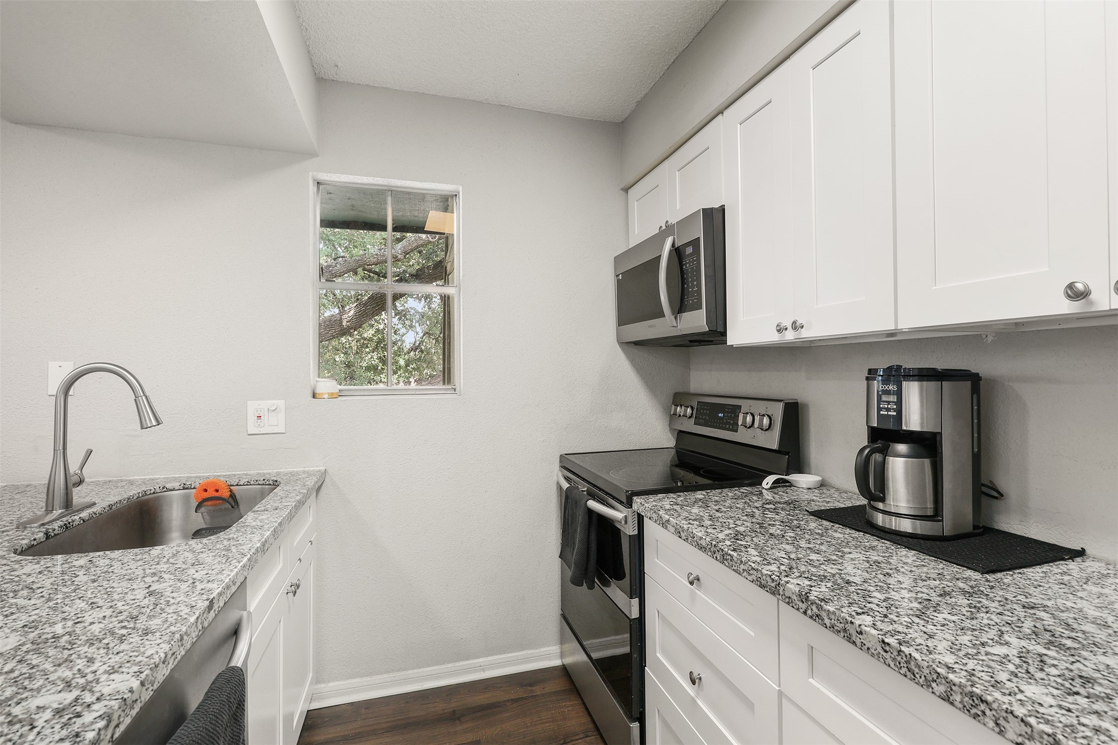 1516 Bay Area Boulevard D2 Property Photo 8