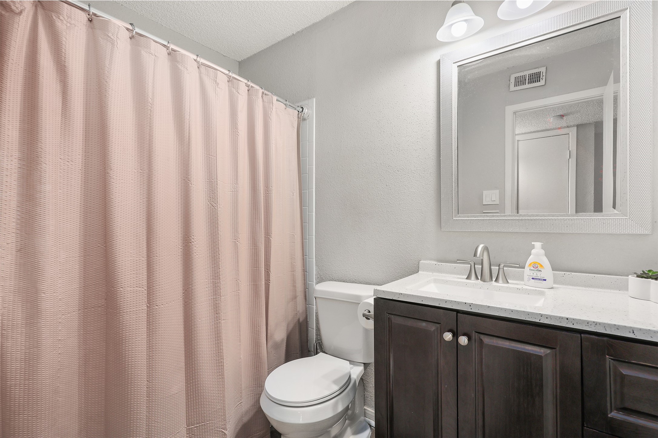 1516 Bay Area Boulevard D2 Property Photo 11