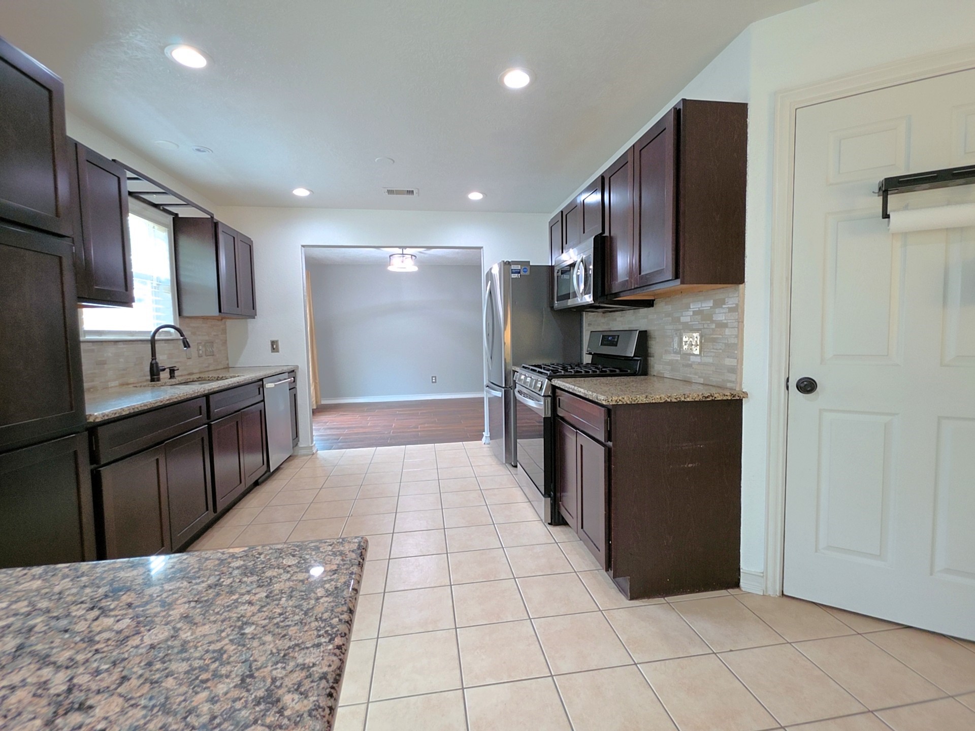2507 Cypress Island Drive Property Photo 1