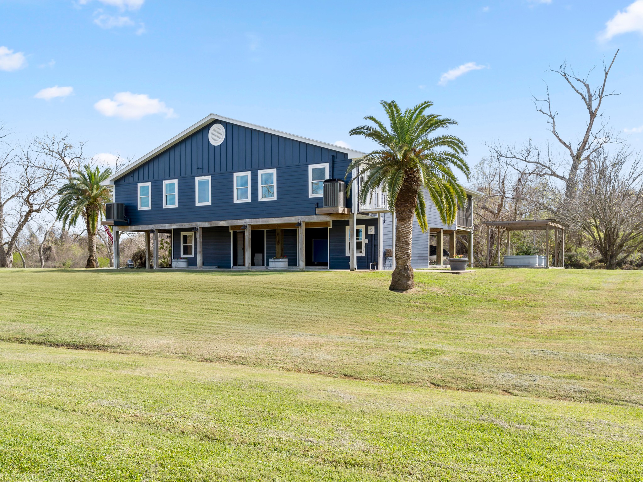 890 Exotic Isle Drive Property Photo 2
