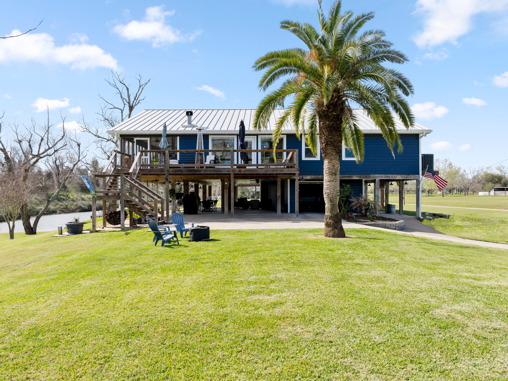 890 Exotic Isle Drive Property Photo 4