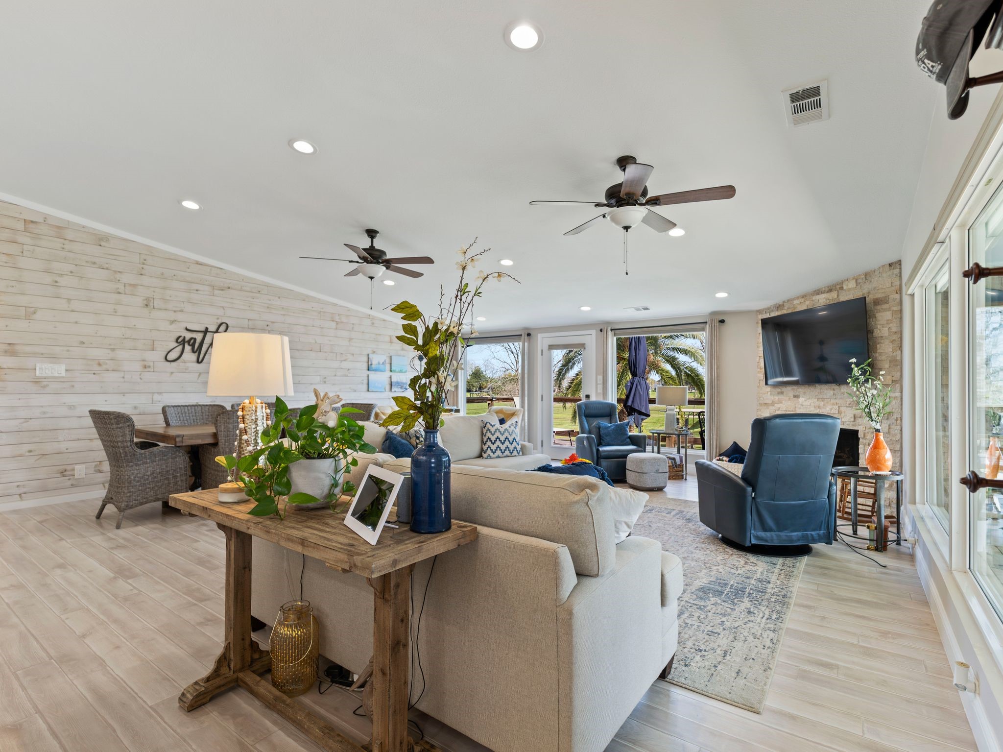 890 Exotic Isle Drive Property Photo 25