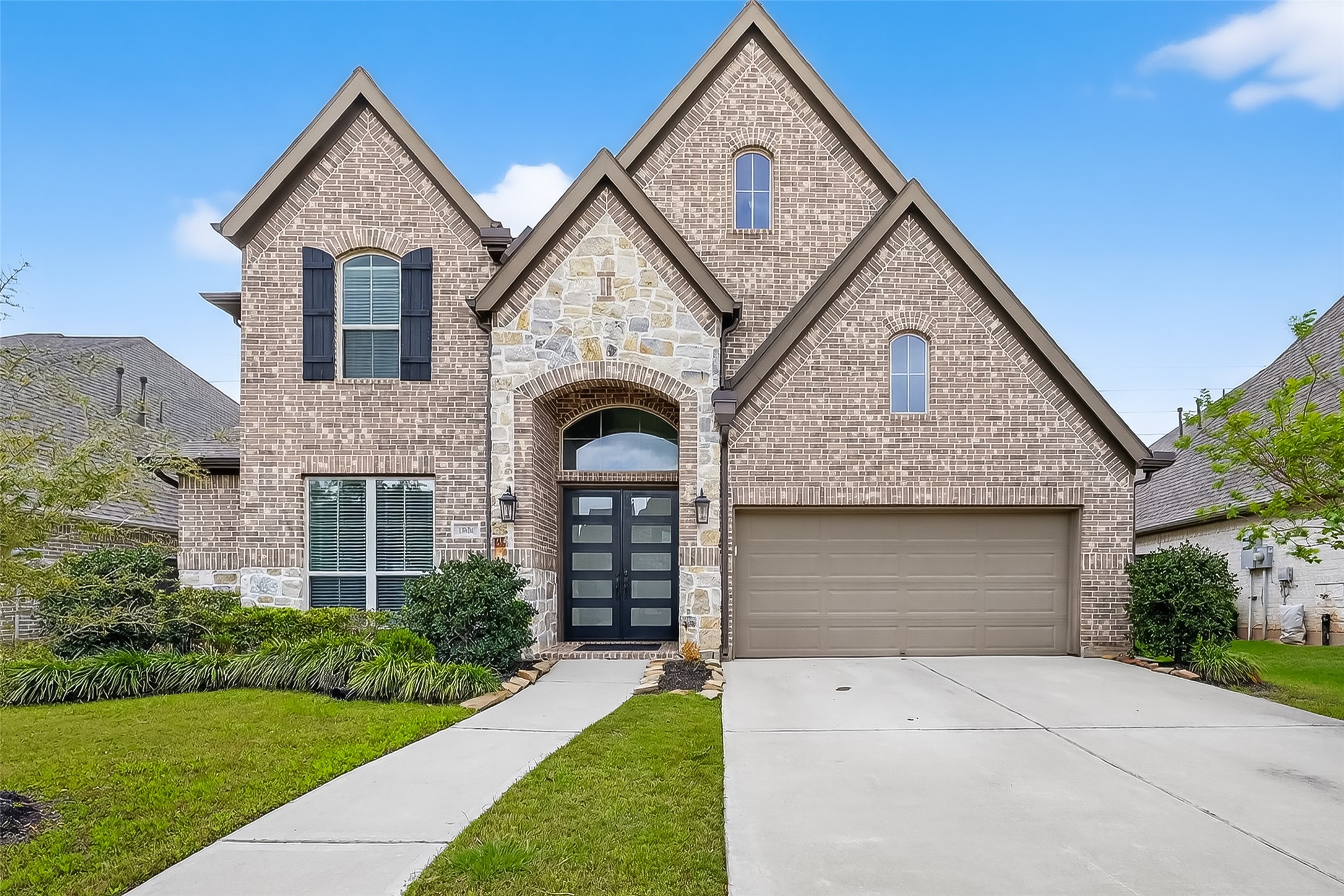 1806 Hackberry Heights Drive Property Photo 1